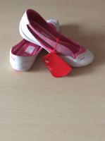 Ballerina von Puma weiß/pink Gr. 35 Neu Winning Diva Jr. Baden-Württemberg - Lörrach Vorschau