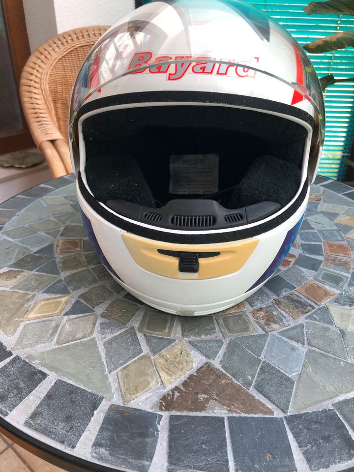 Motorradhelm in Homburg