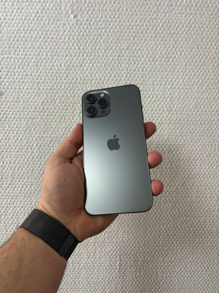 Apple iPhone 12 Pro Max - 128GB - Graphite 83% Batteriekapazität in Köln