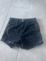 Highwaist shorts schwarz Gr. 40 Schleswig-Holstein - Kollmar Vorschau