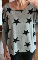 ONLY Shirt Halbarm grau mit schwarzen Sternen Gr. M Niedersachsen - Ritterhude Vorschau