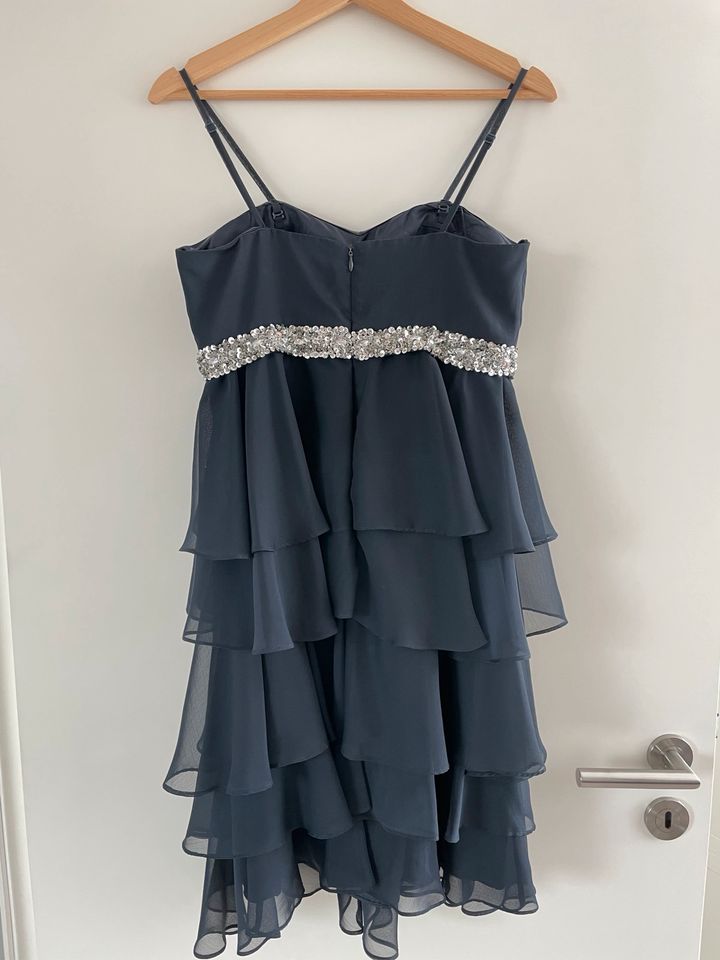 Cocktailkleid dunkelblau von Jakes in Bötzingen