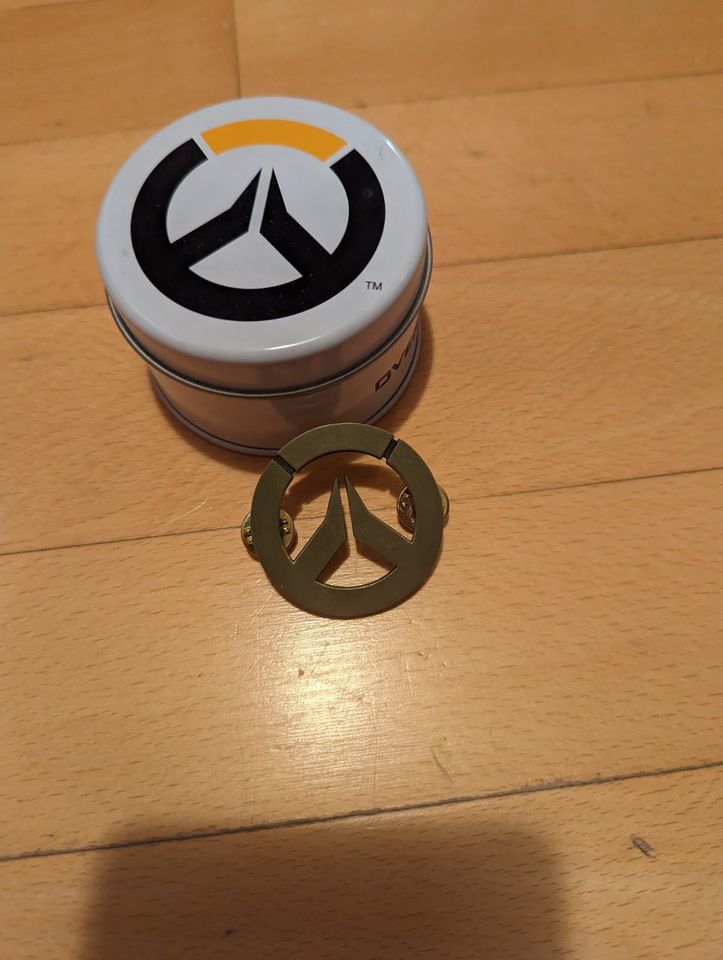 Overwatch 1 Collectors Pin + Origins Edition (PC) in Berlin