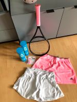 Tennisschläger plus Röcke Damen *sehr gut erhalten* Niedersachsen - Winsen (Luhe) Vorschau