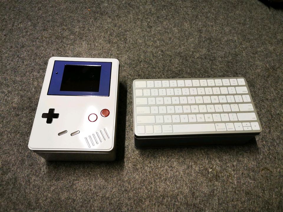 Metaldosen/ Aufbewahrungsboxen Gameboy und Tastatur in Marl