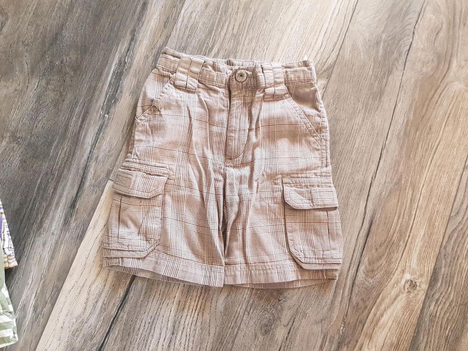 Kleidungspaket Sommer Shorts/ T-Shirts /Hemden Gr. 92 in Gera