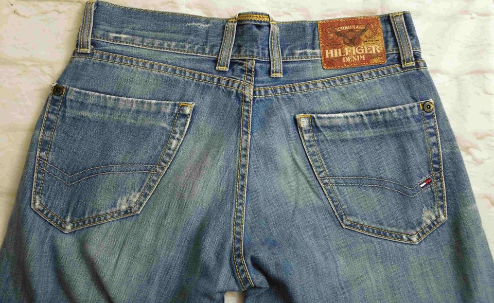 Hilfiger Denim – Herrenjeans 32/34 Blau Washed-Out – Hose / Jeans in Hannover