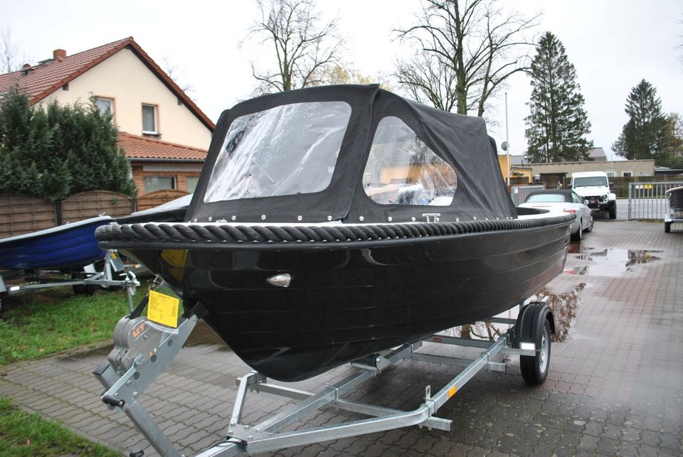 Freizeit Motorboot mit 15 PS Mercury Motor Extras in Berlin