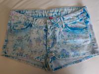 bunte Shorts fast zu verschenken Brandenburg - Joachimsthal Vorschau