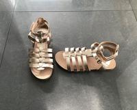 wNEU H&M Sandalen Römersandalen halbhoch Gr. 37 gold Köln - Bayenthal Vorschau