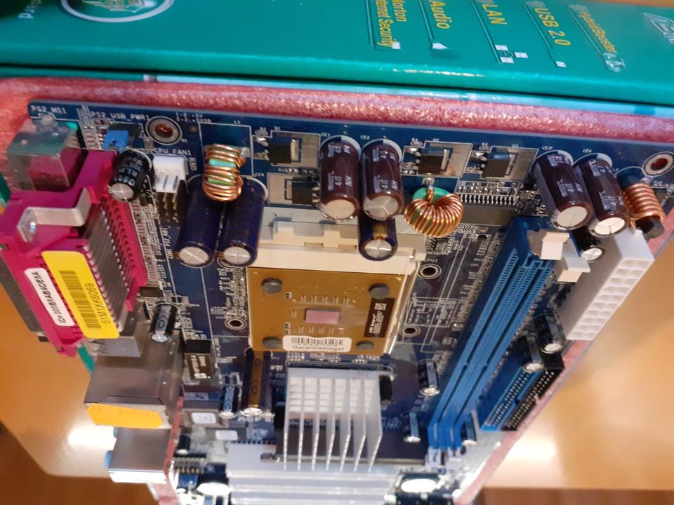 ASRock K7VT4A Pro ATX Sockel A Mainboard +CPU+RAM in Bochum