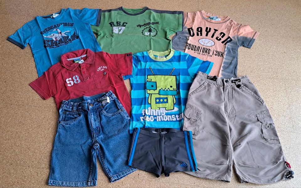Kleiderpaket T-Shirts, Shorts, ADIDAS, S'Oliver, Topolino, u.a. G in Edermünde