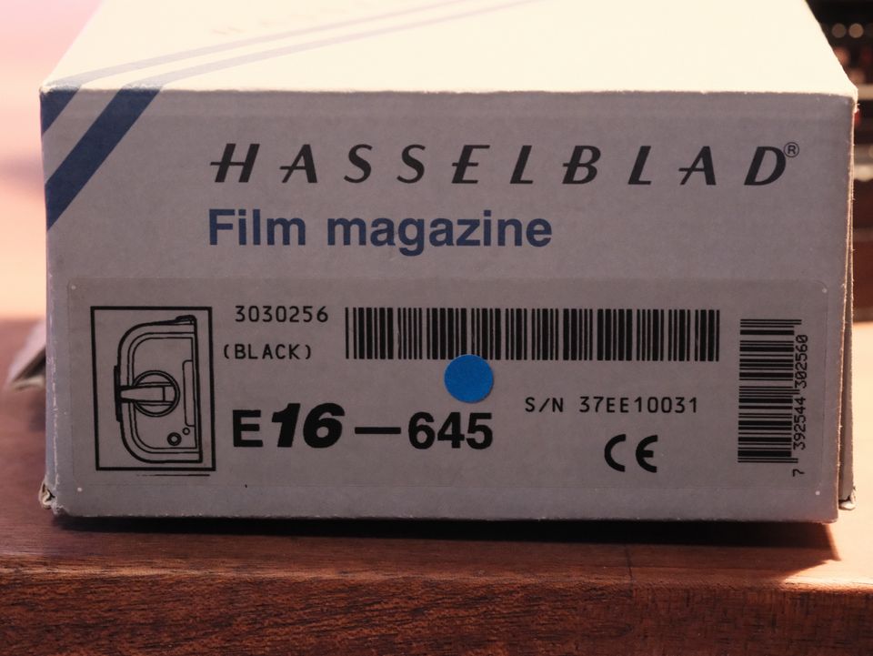 Hasselblad 500C/M (Planar 2,8/80 T* & E16 645 Magazin) in Heidelberg