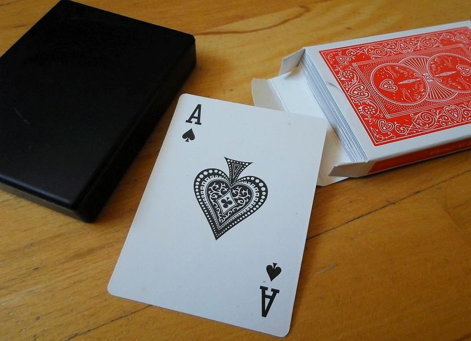 Das Verschwundene Kartenspiel - Kartentrick - Zaubertrick in Stuttgart