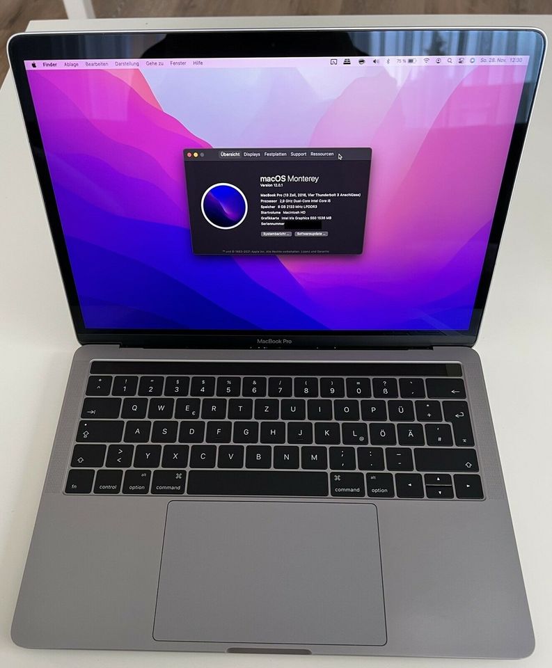 Apple MacBook Pro 13 Zoll Touchbar Spacegrau inkl. OVP in Roßbach