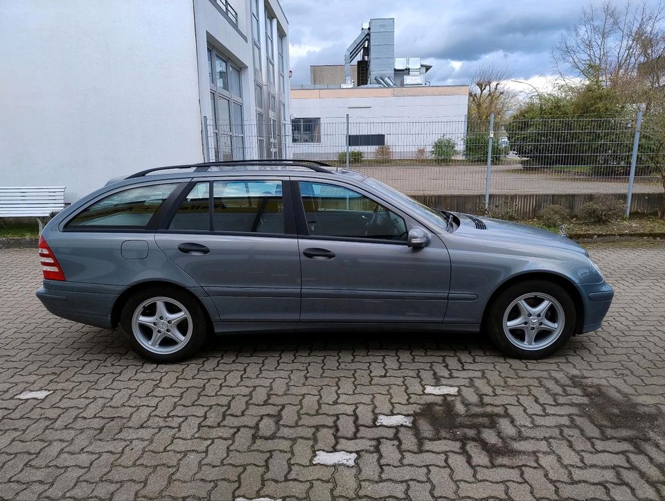 Mercedes-Benz C-Klasse Kombi C180 Kompressor 03/2007 165358km in Hamburg