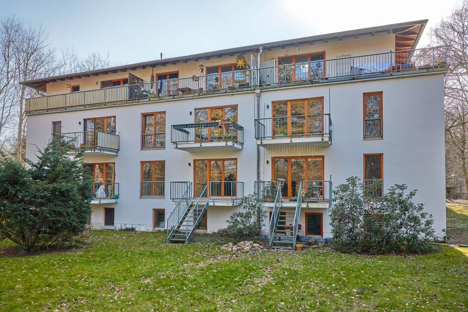 Bezugsfreie EG-Wohnung mit 2 Zimmern, Balkon, direktem Gartenzugang & Stellplatz in Berlin