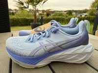 Asics Novablast 4 Neu Gr. 38 Laufschuh Damen Rheinland-Pfalz - Wittgert Vorschau