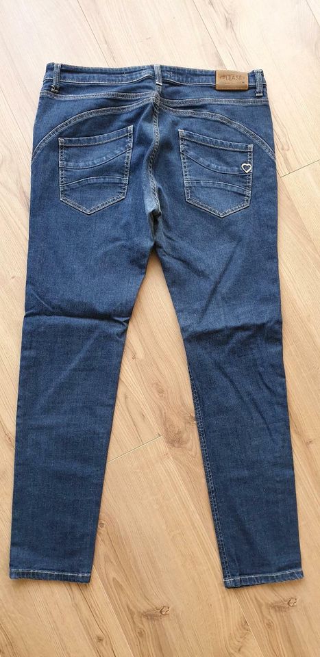 PLEASE Jeans Hose Größe XL 42 in Oberwesel