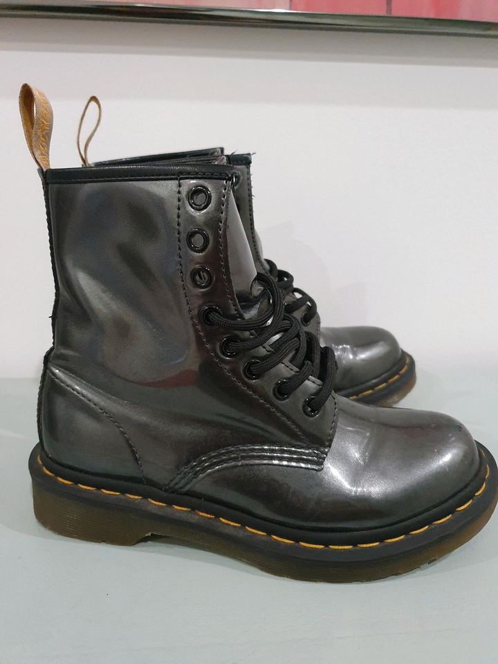 Doc Martens Stiefel Platinum Metallic Stiefel Boots 36 in Wetzlar