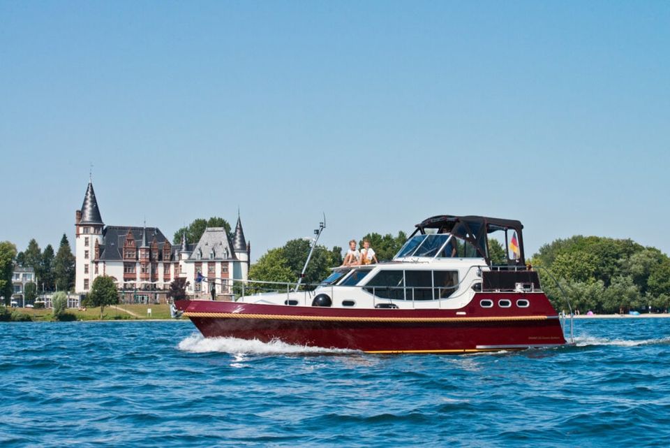 Firmen Event auf dem Wasser - auch ohne Sportbootführerschein in Waren (Müritz)