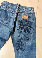 Wrangler Bootcut Jeans neu 28/34 Mega Optik W28 L34 Hessen - Alsfeld Vorschau