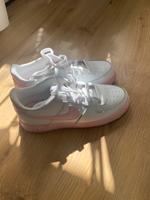 Nike Air Force 1 Low Weiß Rosa Niedersachsen - Emden Vorschau