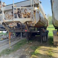 Schwarzmüller Gesteinskipper Auflieger mit Zugmaschine Actros Bayern - Tittmoning Vorschau