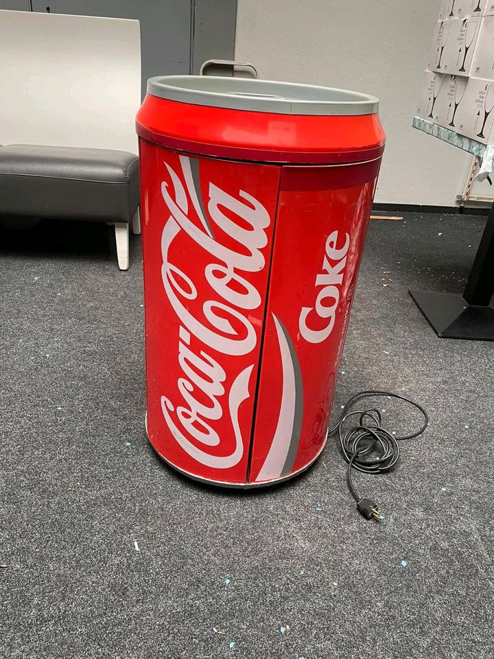 COCA COLA BOX ANLAGE IN DOSENFORM in Krefeld