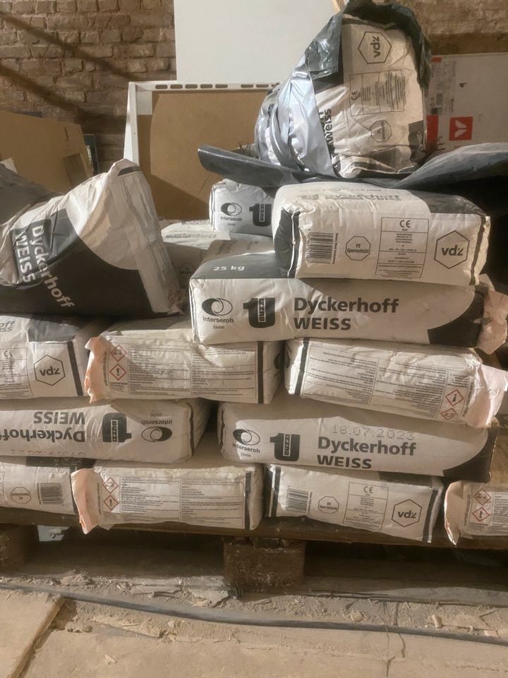 23 x 25 kg Säcke dyckerhoff weiss Zement in Berlin