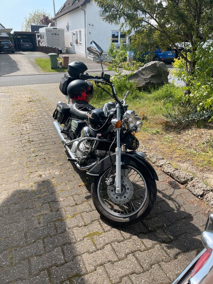 Honda Shadow 125 in Sankt Augustin