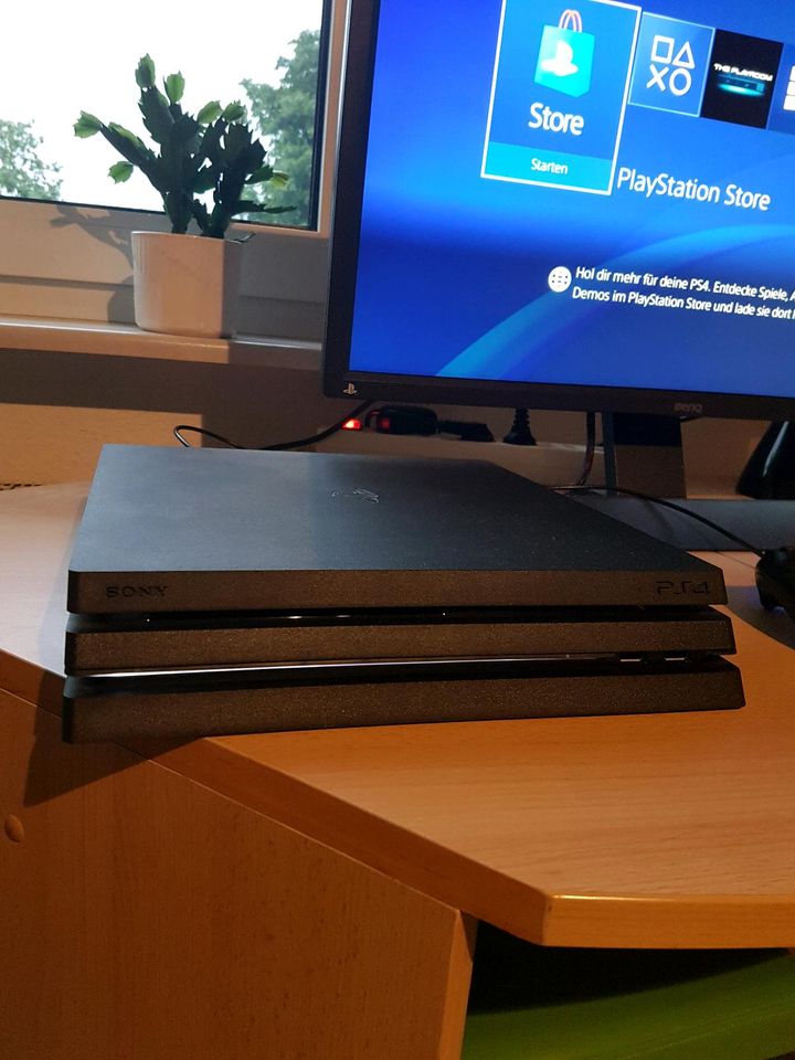 Sony PS 4 PRO 1TB in Beckum