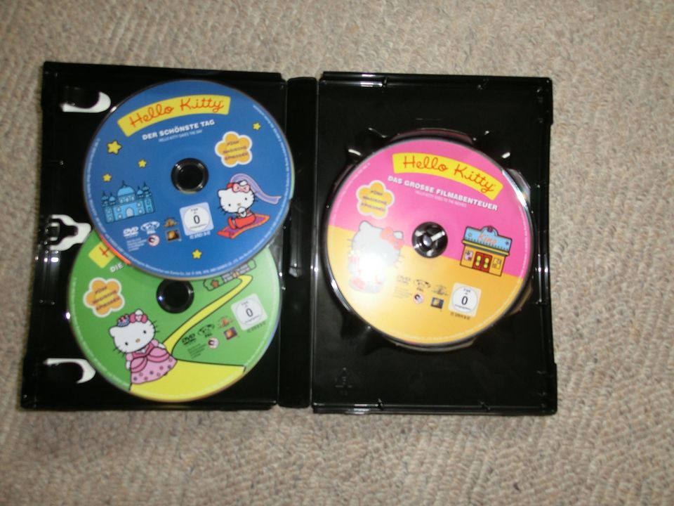 HELLO KITTY/ Badeschuhe 32 + DVDs+ Haarband in Duisburg