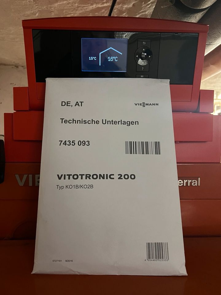 Viessmann Vitola Biferral Ölheizung 29-34 kw in Berlin