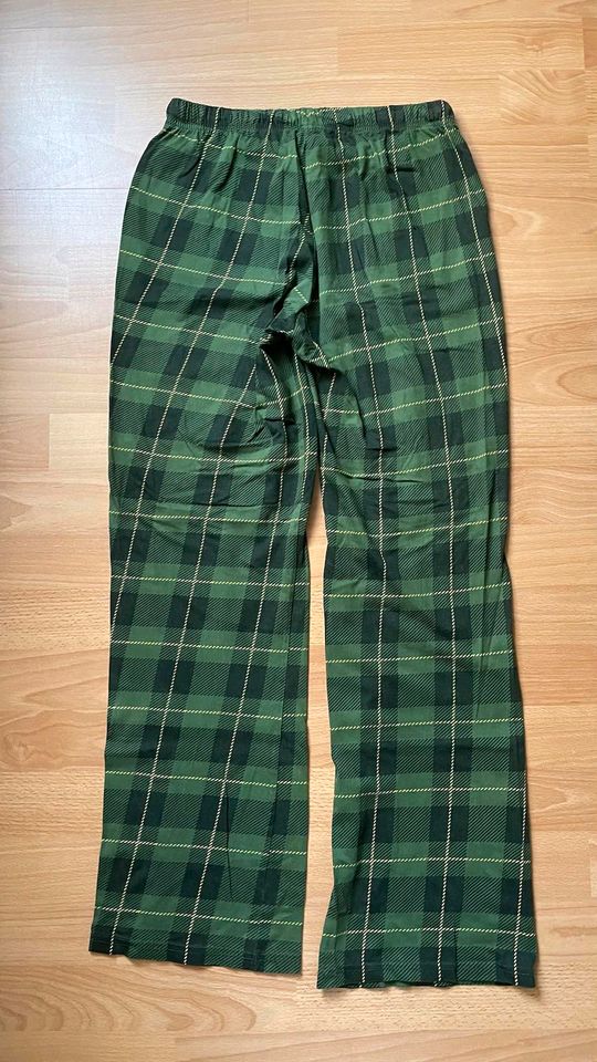 Bonprix Schlafanzug-Hose grün Gr. 36/38 100% Baumwolle in Bielefeld