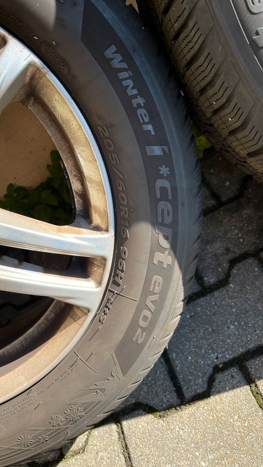 Winterreifen hankook 205/60R16 in Ennepetal