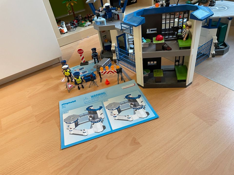 Playmobil Polizei-Kommandozentrale +SEK Mitnehm-Zentrale in Kr. München -  Hohenbrunn | Playmobil günstig kaufen, gebraucht oder neu | eBay  Kleinanzeigen ist jetzt Kleinanzeigen