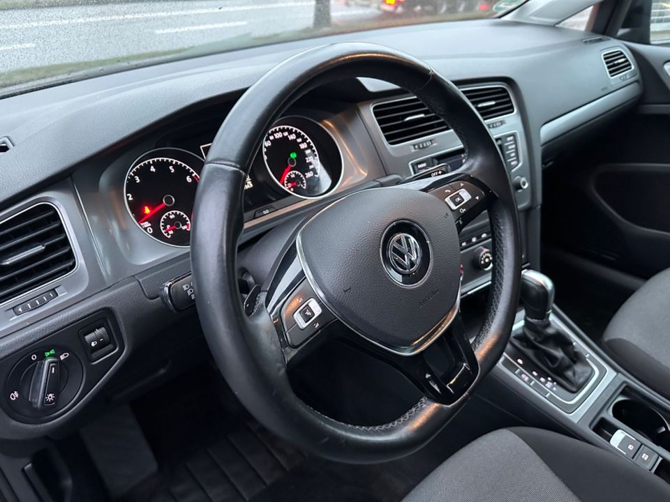Volkswagen Golf VII Lim. Trendline BMT *Automatik* in Rheine
