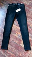 NEU Jeans Stretch S.Oliver QS Sadie superslim W38 L30 36 schwarz Nordrhein-Westfalen - Oer-Erkenschwick Vorschau