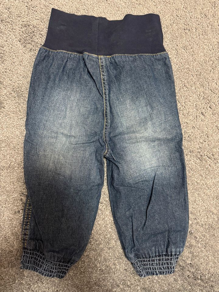 Jeans mit Stoffbündchen Topomini Gr. 80 in Bilsen