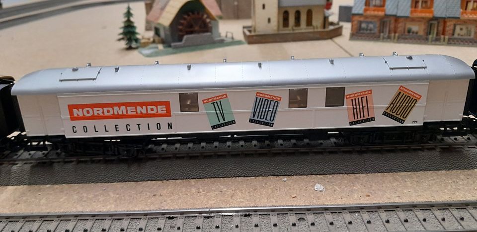 Märklin HO Digital Dampflok BR 18.4 mit Musikexpress in Türkenfeld