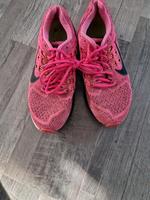 Nike Schuhe gr 39 Niedersachsen - Wittmund Vorschau