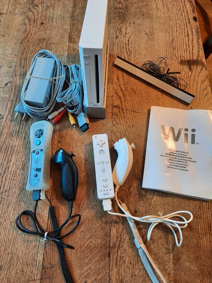 Nintendo Wii mit 3 Spielen Star Wars, fishing, Prince of Persia in Grevenbroich