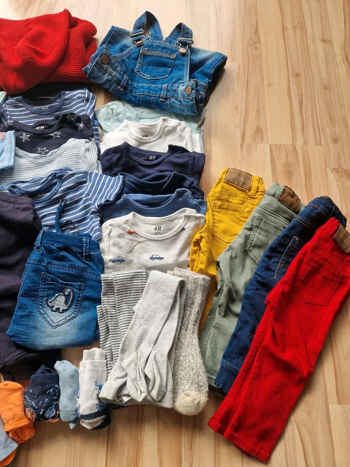 XXL Kleiderpaket Hosen Shirts Next, H&M, Staccato Gr. 74/80/86 in Hamburg