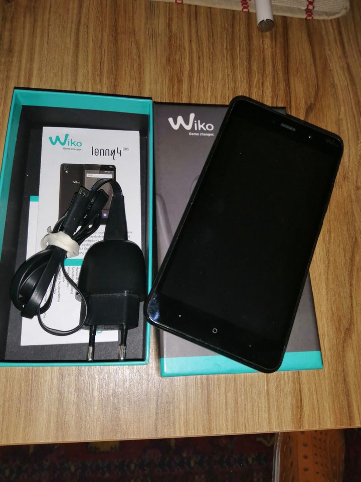 Smartphone WIKO Lenny 4 Plus in Hamburg