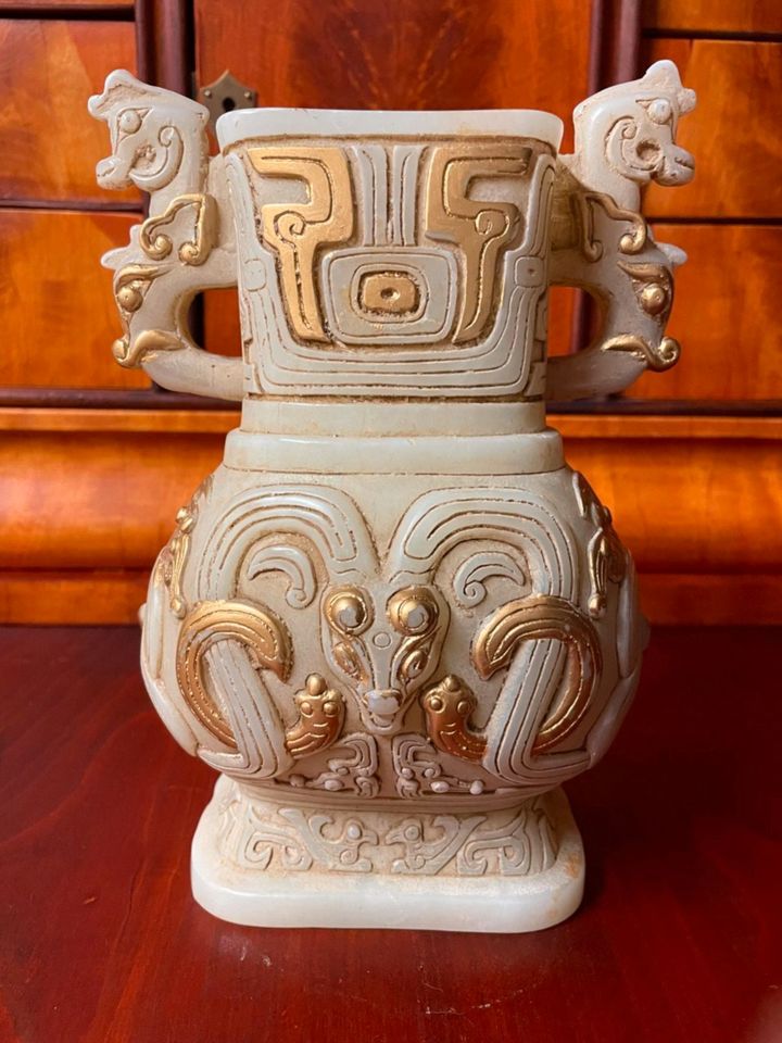 China, Jade Vase, aus jahrzehnte alten Sammlung,Qianlong Dynastie in Elbtal