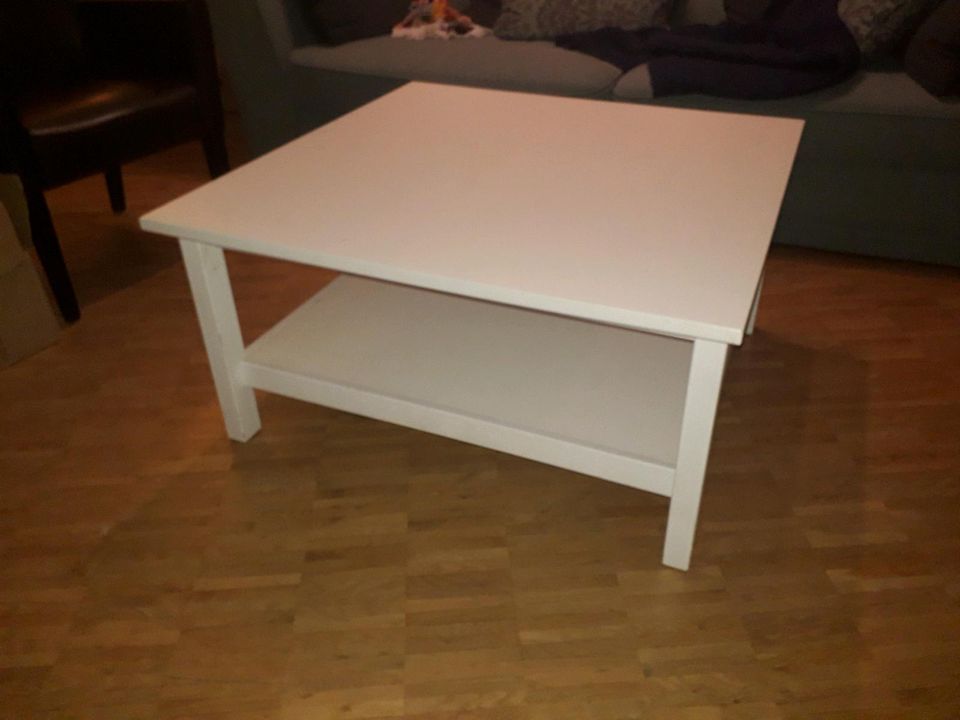 IKEA Couchtisch HEMNES, weiss  90 x 90 x 47 cm in Konstanz