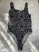 adidas Badeanzug animal print schwarz grau neu Gr. 48 Nordrhein-Westfalen - Hamm Vorschau