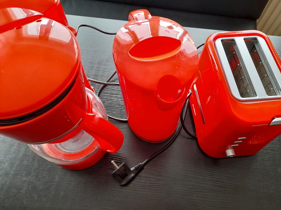 Kaffeemaschine, Toaster und Wasserkocher in Warburg