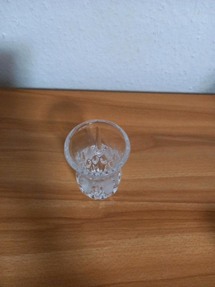 Kleine Glasvase Vase Glas Höhe ca. 9 cm in Oetzen